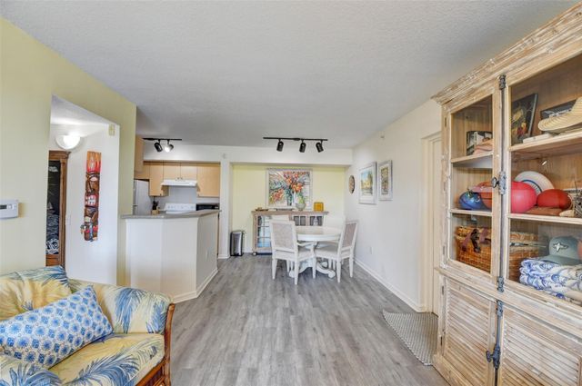 704 Villa Circle 704, Boynton Beach, FL 33435