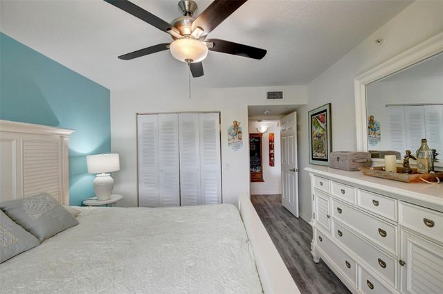 704 Villa Circle 704, Boynton Beach, FL 33435