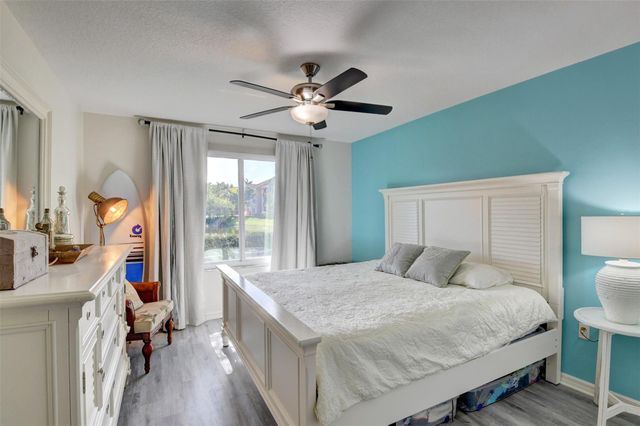 704 Villa Circle 704, Boynton Beach, FL 33435