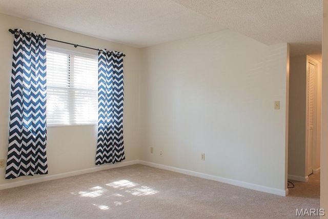 9071 Wrenwood Lane, Brentwood, MO 63144