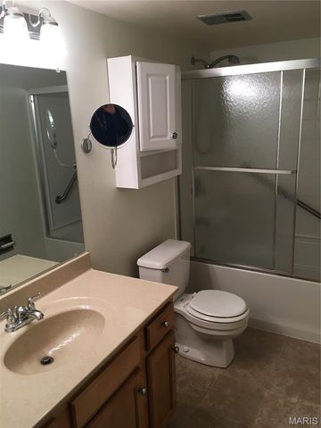 9071 Wrenwood Lane, Brentwood, MO 63144