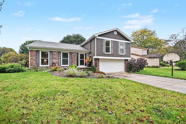 1021 Colony Drive, Crystal Lake, IL 60014
