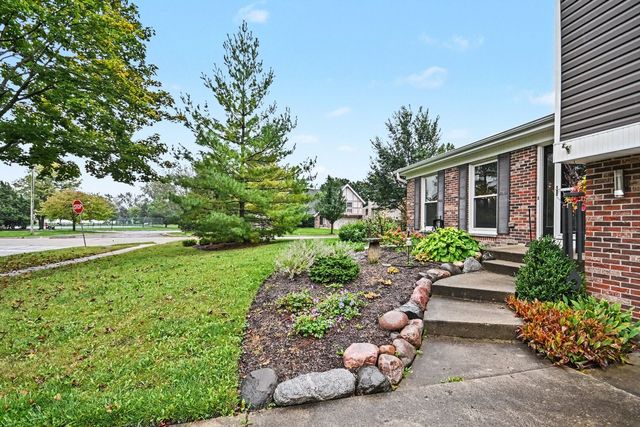 1021 Colony Drive, Crystal Lake, IL 60014