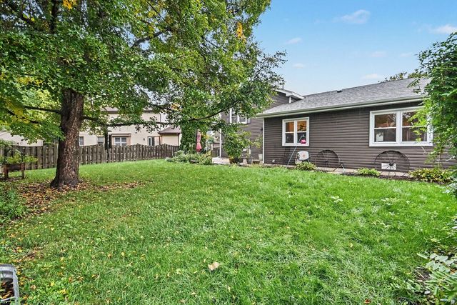 1021 Colony Drive, Crystal Lake, IL 60014