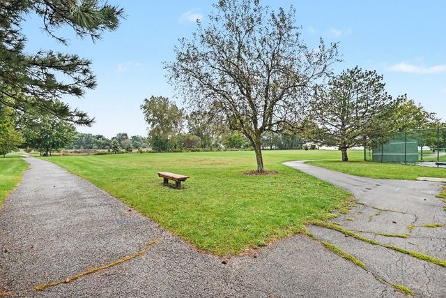 1021 Colony Drive, Crystal Lake, IL 60014