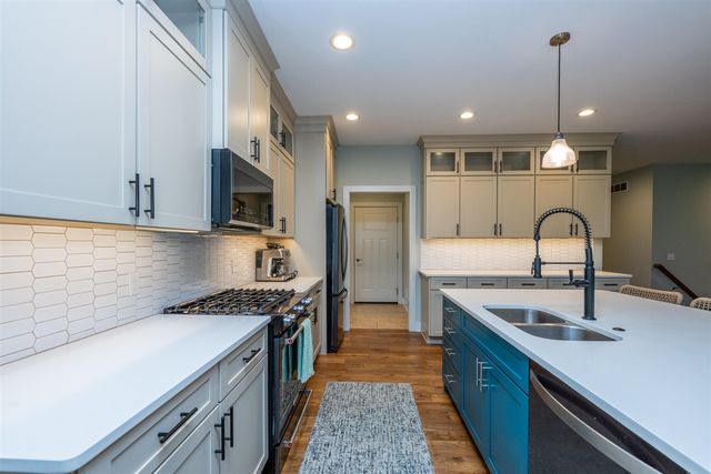 1874 Fox Prairie Road, Saint Joseph, MI 49085