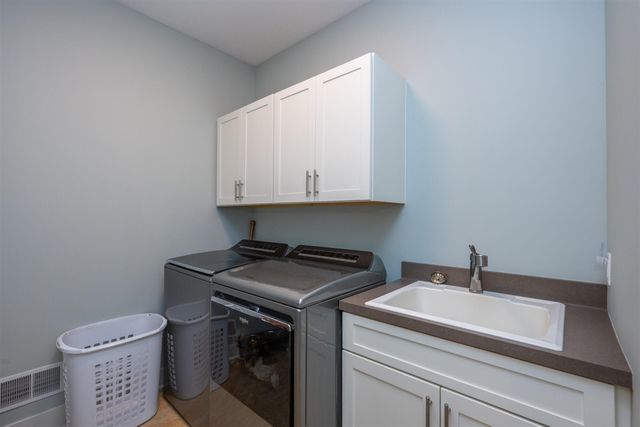 1874 Fox Prairie Road, Saint Joseph, MI 49085