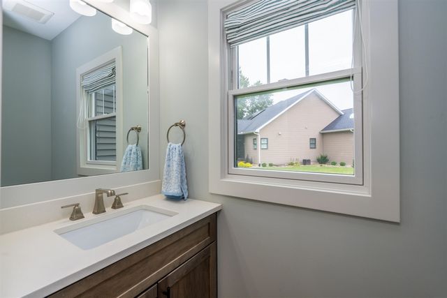 1874 Fox Prairie Road, Saint Joseph, MI 49085