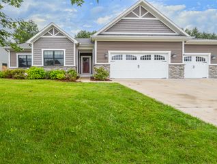 1874 Fox Prairie Road, Saint Joseph, MI 49085