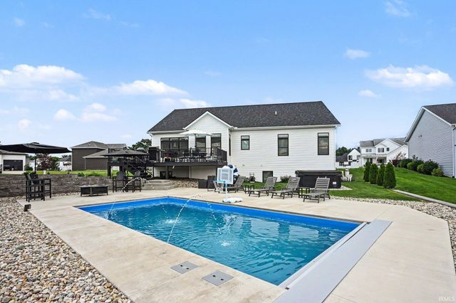 11391 Carson City Drive, Osceola, IN 46561