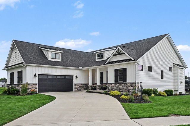 11391 Carson City Drive, Osceola, IN 46561