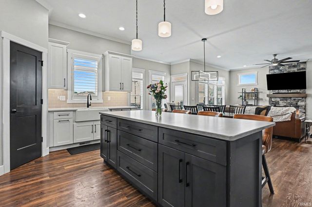 11391 Carson City Drive, Osceola, IN 46561