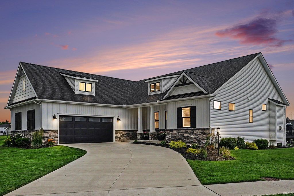 11391 Carson City Drive, Osceola, IN 46561