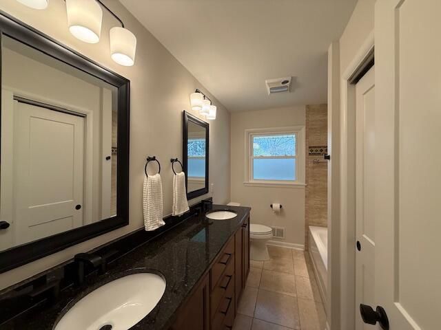 6936 N Braeburn LANE, Glendale, WI 53209