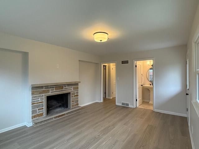 6936 N Braeburn LANE, Glendale, WI 53209