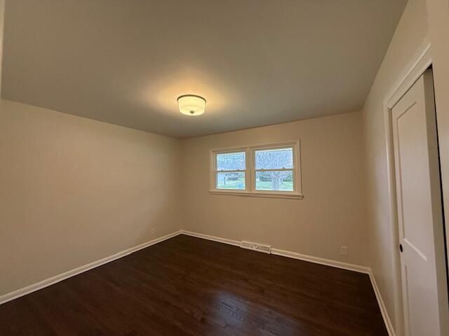 6936 N Braeburn LANE, Glendale, WI 53209