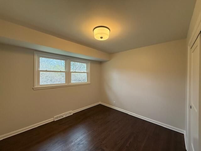 6936 N Braeburn LANE, Glendale, WI 53209