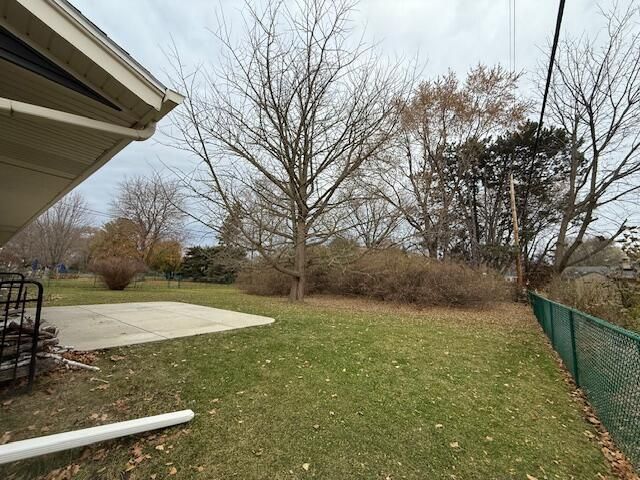 6936 N Braeburn LANE, Glendale, WI 53209