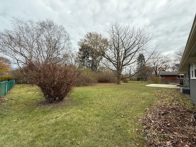 6936 N Braeburn LANE, Glendale, WI 53209