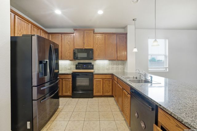 10403 Dakota River, Converse, TX 78105