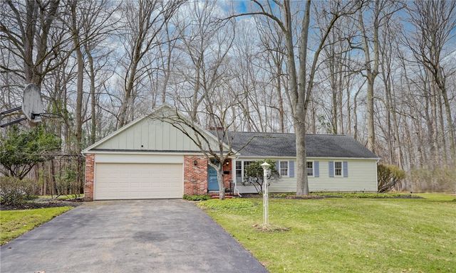 43 Crystal Spring Lane, Perinton, NY 14450