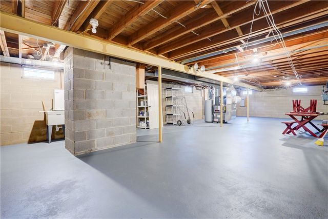 43 Crystal Spring Lane, Perinton, NY 14450