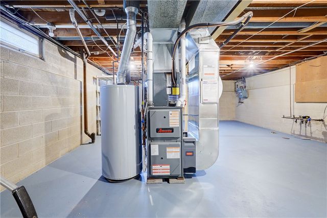 43 Crystal Spring Lane, Perinton, NY 14450