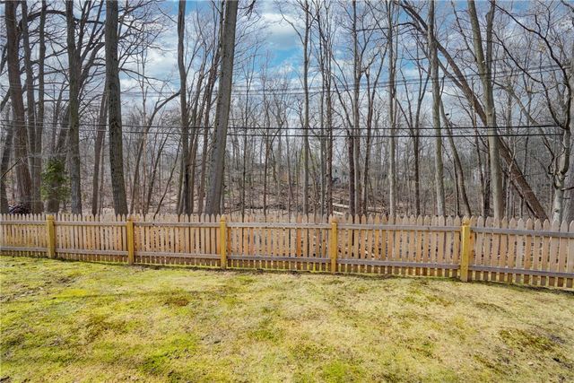 43 Crystal Spring Lane, Perinton, NY 14450