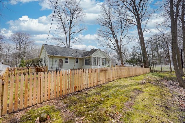 43 Crystal Spring Lane, Perinton, NY 14450