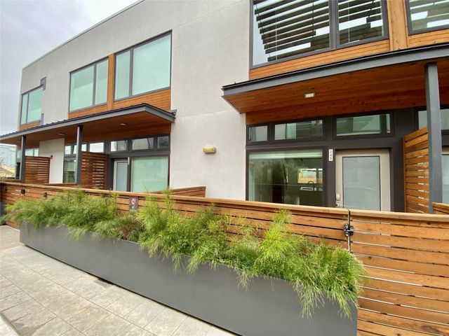 2002 E 7th ST 207, Austin, TX 78702