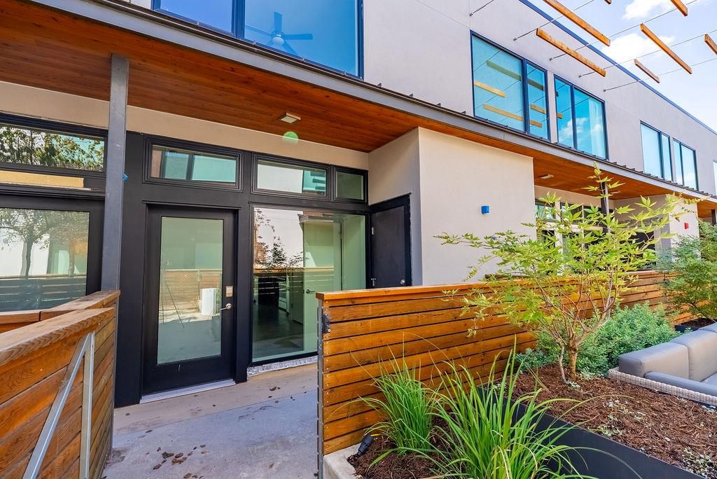2002 E 7th ST 207, Austin, TX 78702