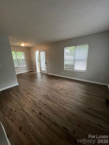 8014 Pleasant Grove Road B, Charlotte, NC 28216