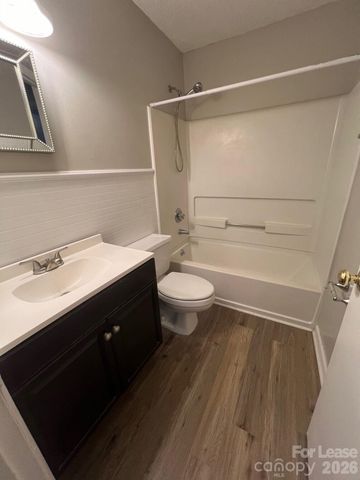 8014 Pleasant Grove Road B, Charlotte, NC 28216