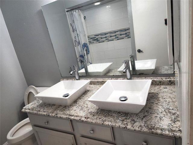 2033 QUINTILIS CT, Deltona, FL 32738