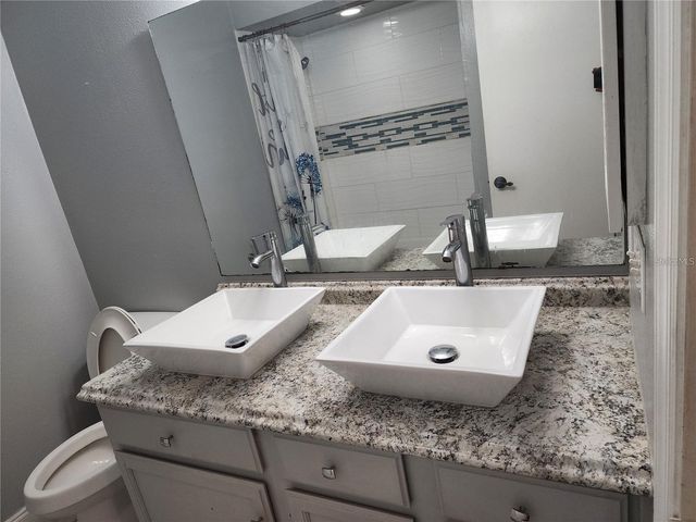 2033 QUINTILIS CT, Deltona, FL 32738