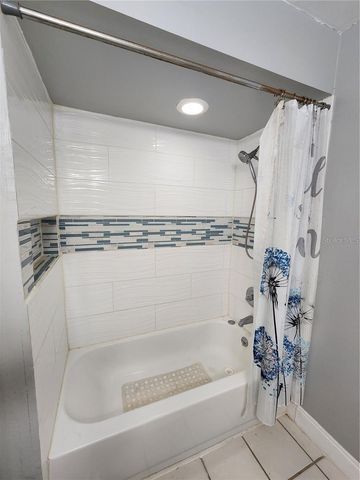 2033 QUINTILIS CT, Deltona, FL 32738