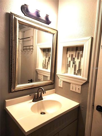 2033 QUINTILIS CT, Deltona, FL 32738