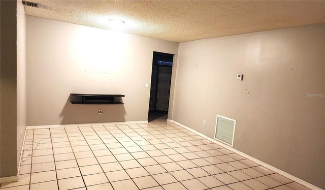 2033 QUINTILIS CT, Deltona, FL 32738