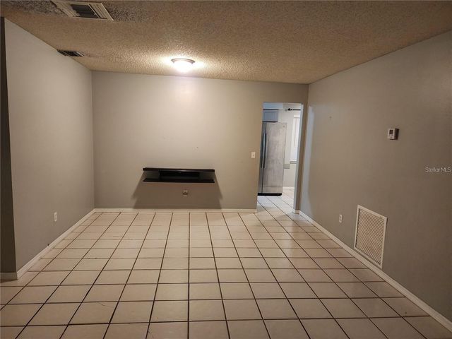 2033 QUINTILIS CT, Deltona, FL 32738