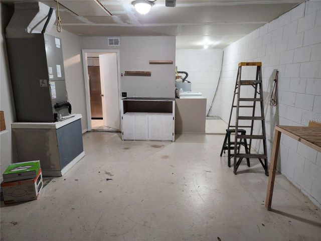 2033 QUINTILIS CT, Deltona, FL 32738