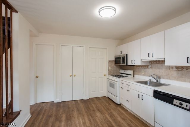 3722 Bloomingdale Dr, Hillsborough Twp., NJ 08844