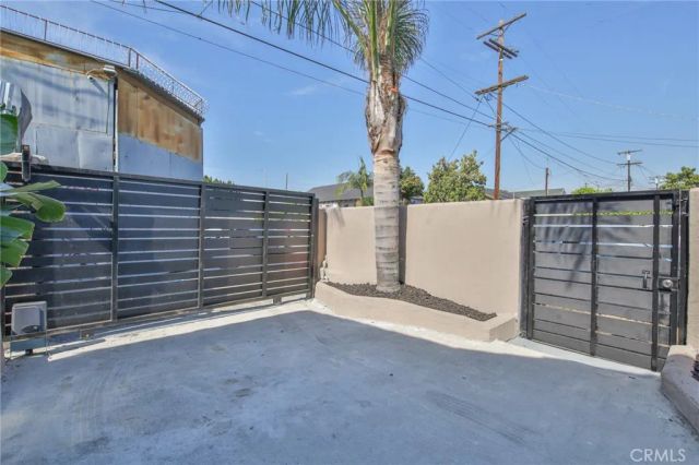 1712 E 57th, Los Angeles, CA 90058