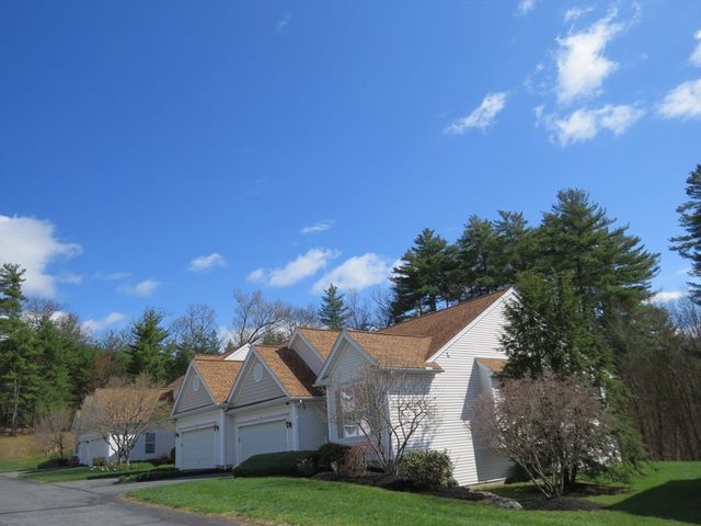 19 Brook Lane 19, Berlin, MA 01503