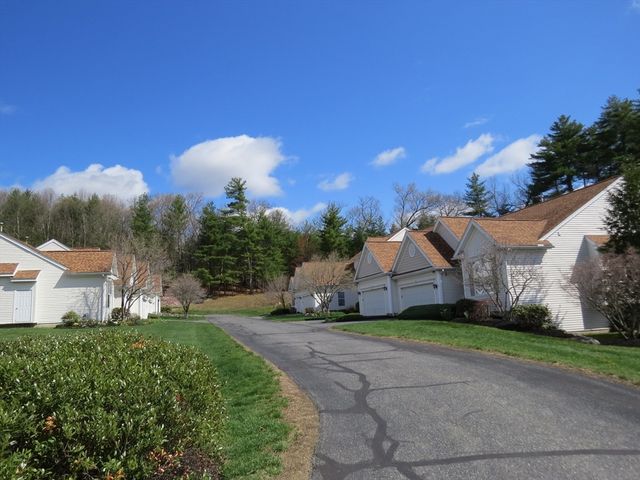 19 Brook Lane 19, Berlin, MA 01503