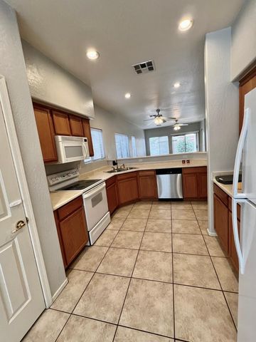 9926 E Farmdale Avenue, Mesa, AZ 85208