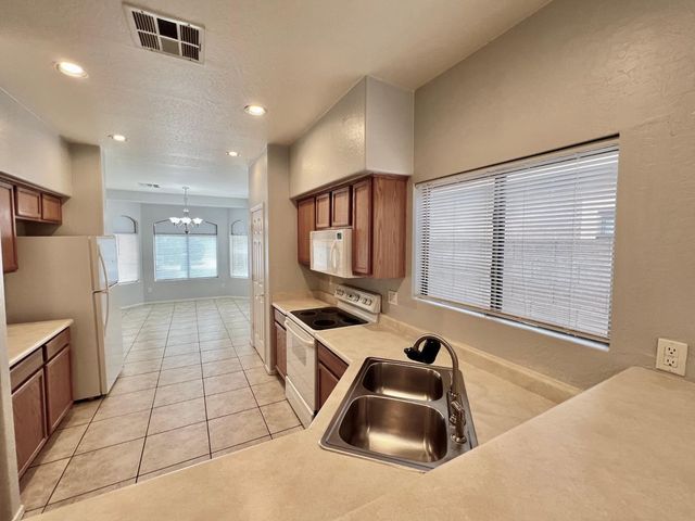 9926 E Farmdale Avenue, Mesa, AZ 85208