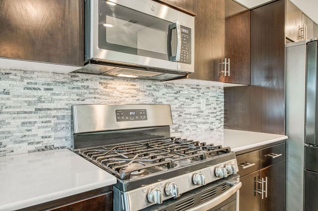 3660 Parkstone Way, Clovis, CA 93619