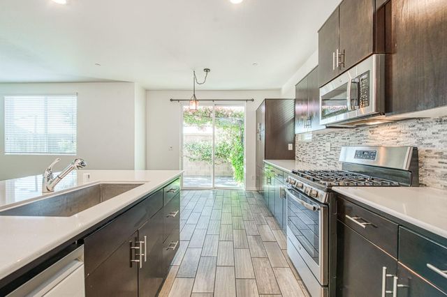 3660 Parkstone Way, Clovis, CA 93619