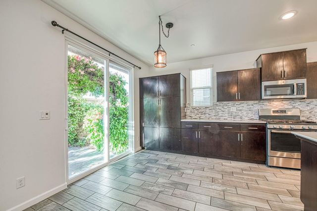 3660 Parkstone Way, Clovis, CA 93619