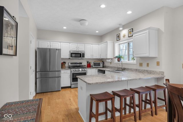 10871 Weston Drive, Carmel, IN 46032